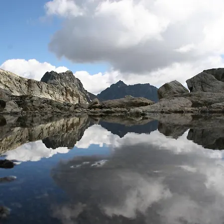 Grischuna Apartamento