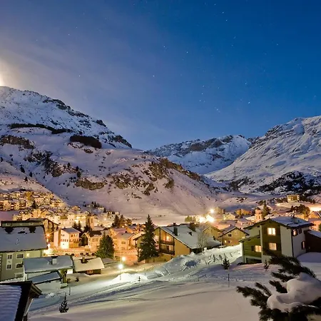 Grischuna Apartamento *